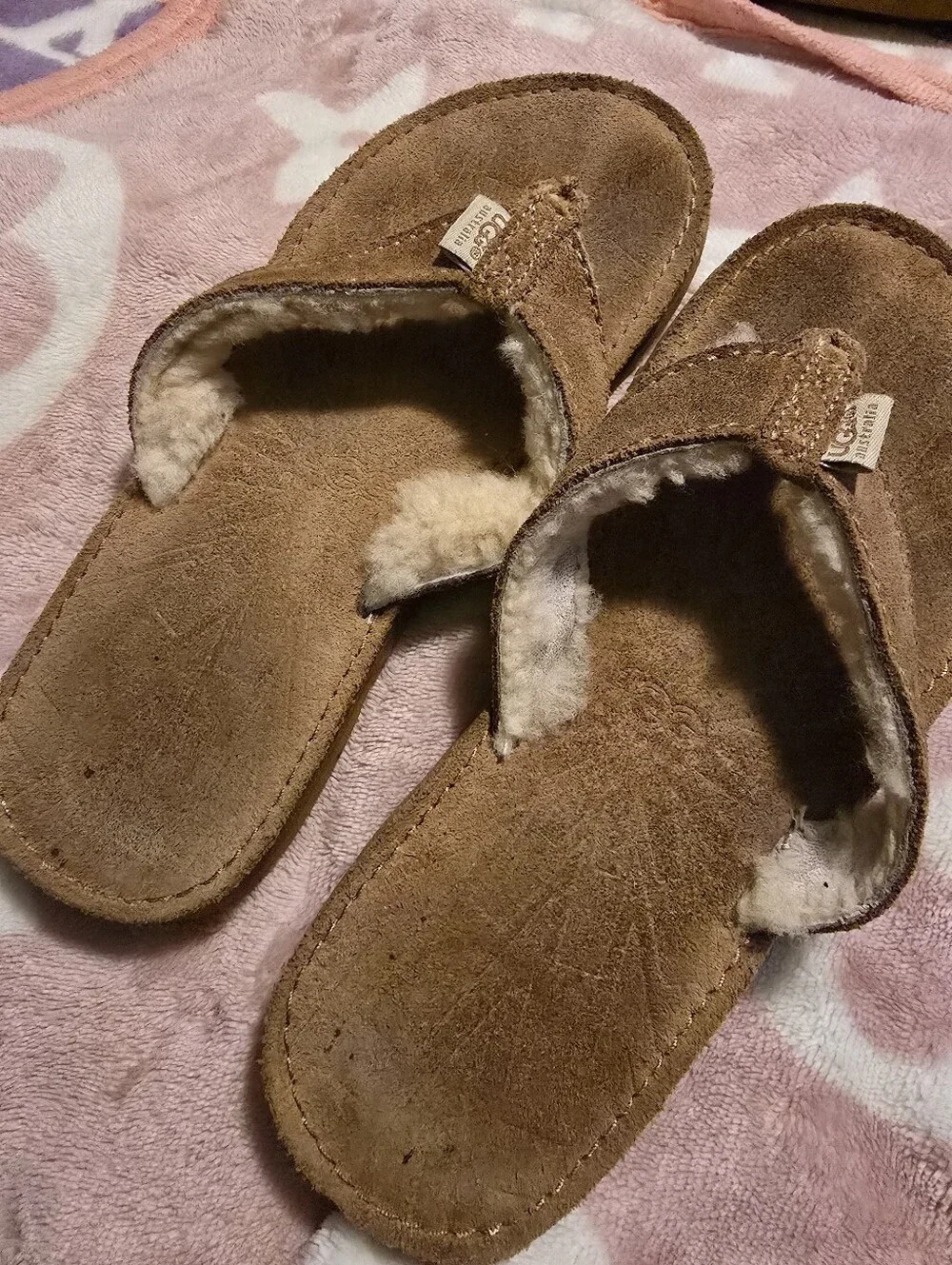UGG Kids Brown Suede Shearling Flip-Flop Sandals 4